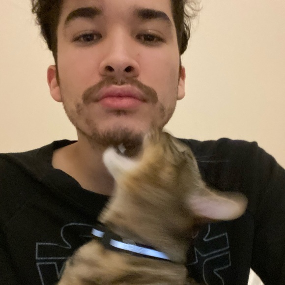 Meet your Posher, Adrian - Picture 1 of 1